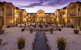 Best Western Plus Canberra Central Apartments Official